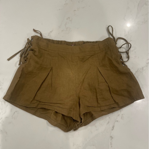 Free People Pants - Free People Olive Green Women’s Cargo Shorts